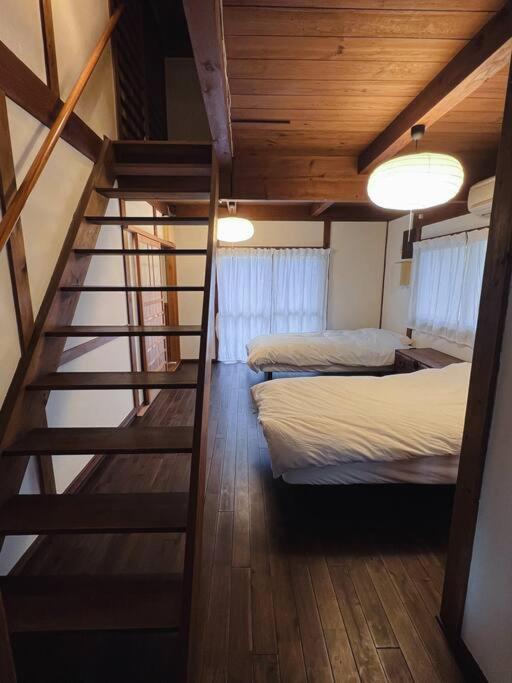 ひねもす101:宇野駅から車で5分 直島へ 最大8名様 古民家 Appartement Tamana Buitenkant foto