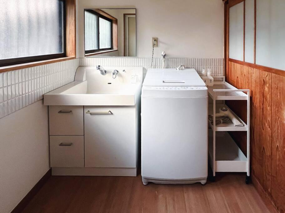 ひねもす101:宇野駅から車で5分 直島へ 最大8名様 古民家 Appartement Tamana Buitenkant foto