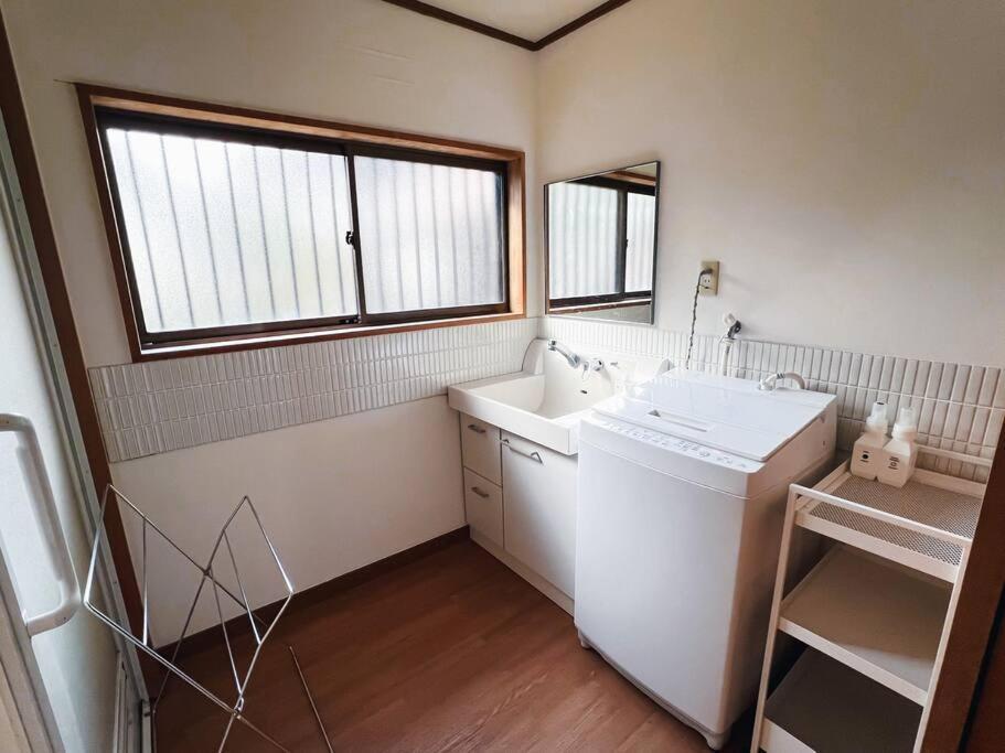 ひねもす101:宇野駅から車で5分 直島へ 最大8名様 古民家 Appartement Tamana Buitenkant foto