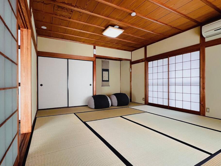 ひねもす101:宇野駅から車で5分 直島へ 最大8名様 古民家 Appartement Tamana Buitenkant foto