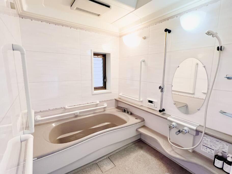 ひねもす101:宇野駅から車で5分 直島へ 最大8名様 古民家 Appartement Tamana Buitenkant foto