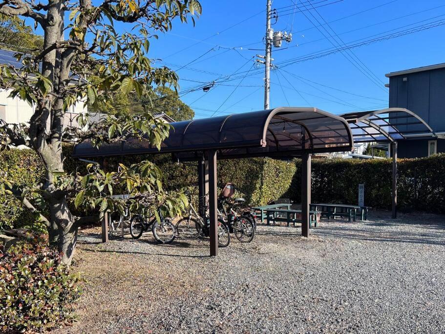 ひねもす101:宇野駅から車で5分 直島へ 最大8名様 古民家 Appartement Tamana Buitenkant foto